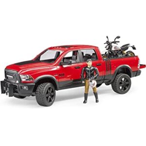BRUDER 02502 - Pick up RAM 2500 Power Wagon con moto Scrambler Ducati Desert e personaggio